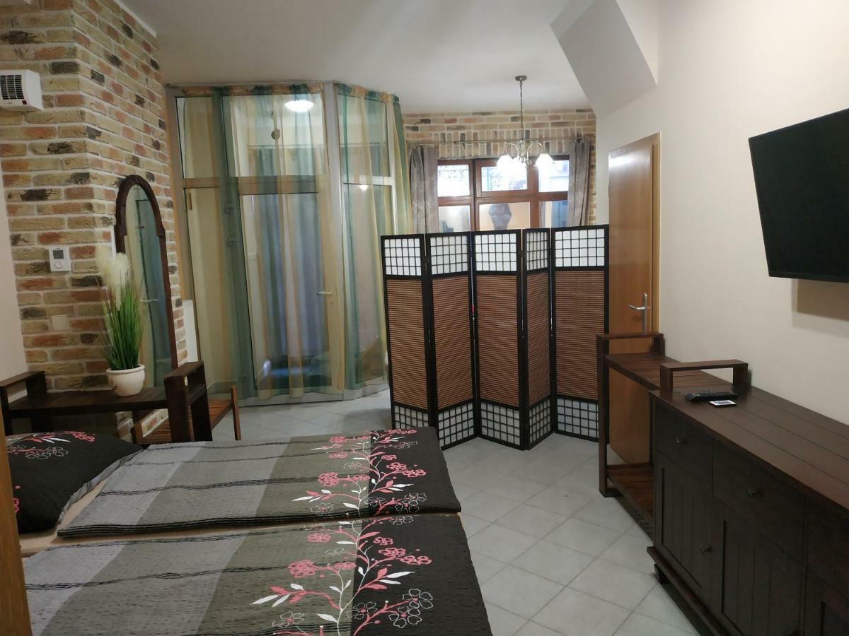 Apartman Holandska 120 Beroun Бероун Экстерьер фото